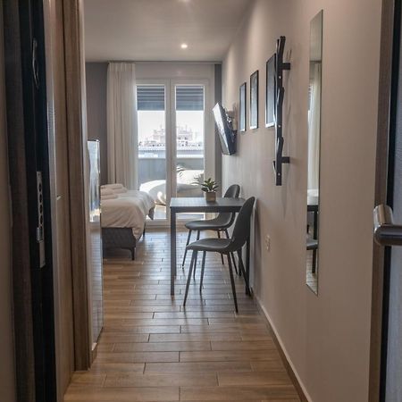 Raise Athens Metro Apartments Ngoại thất bức ảnh