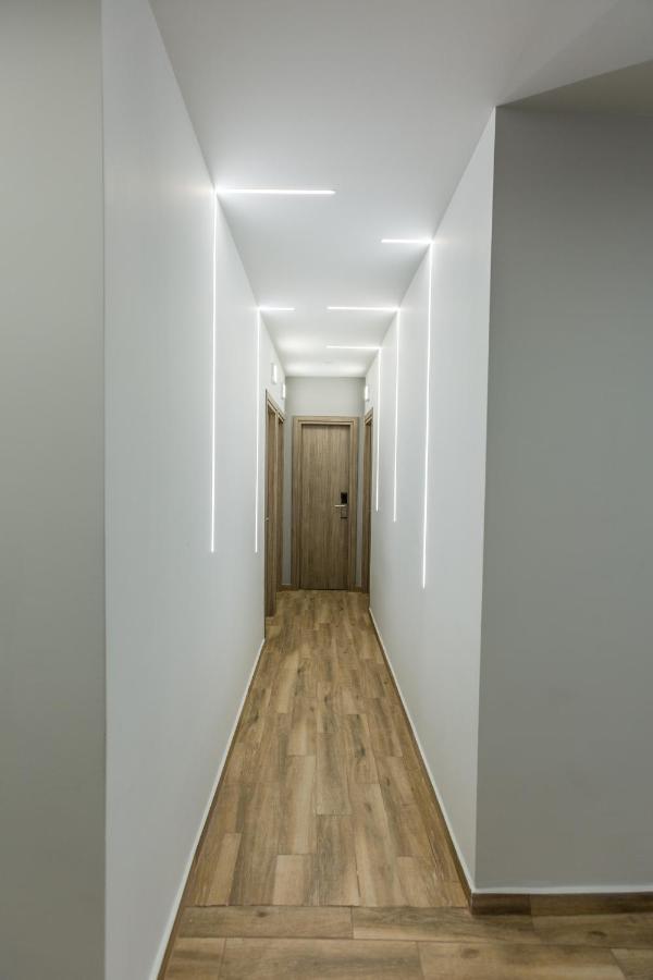 Raise Athens Metro Apartments Ngoại thất bức ảnh