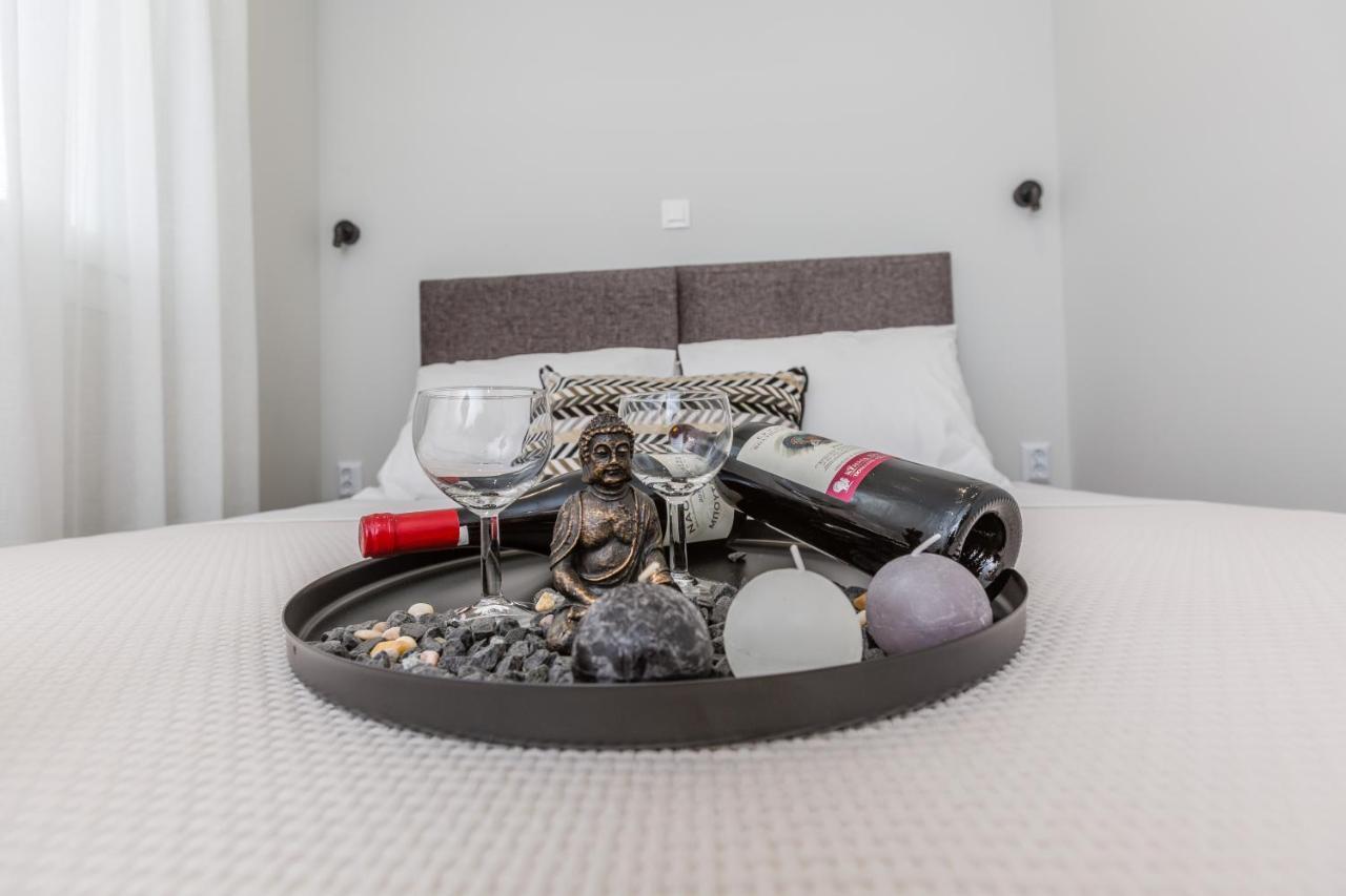 Raise Athens Metro Apartments Ngoại thất bức ảnh