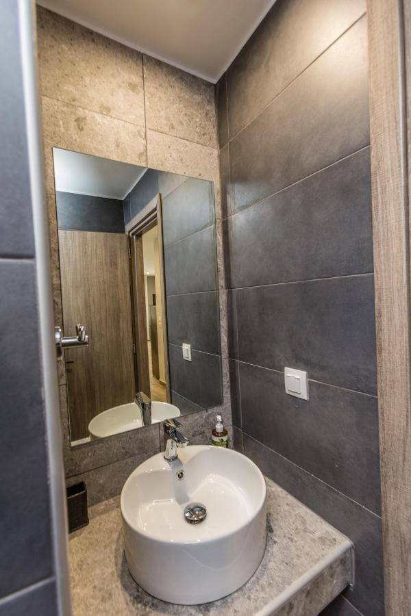 Raise Athens Metro Apartments Ngoại thất bức ảnh