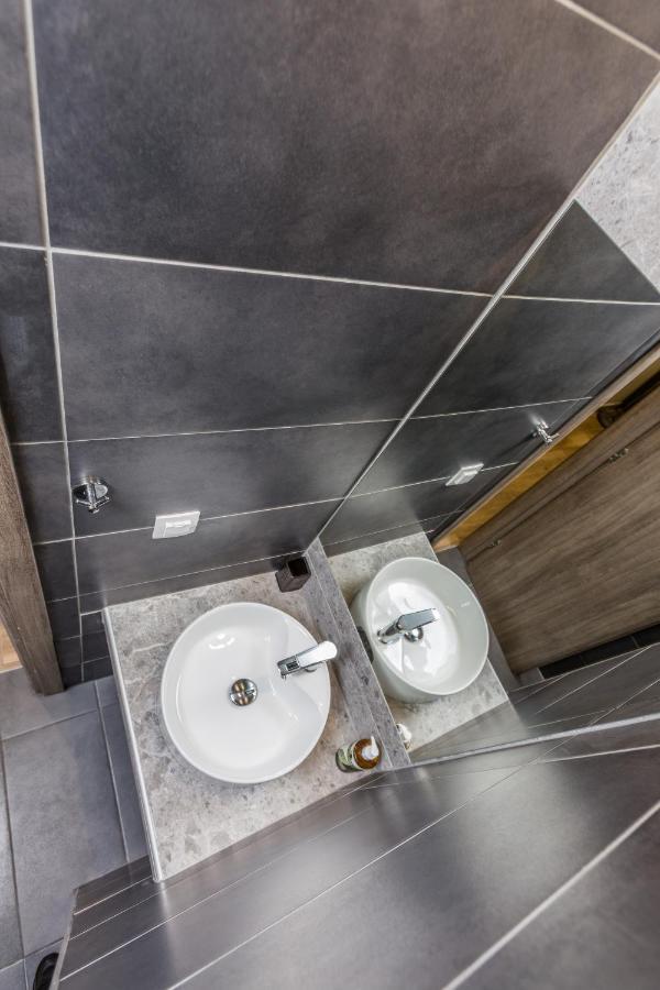 Raise Athens Metro Apartments Ngoại thất bức ảnh